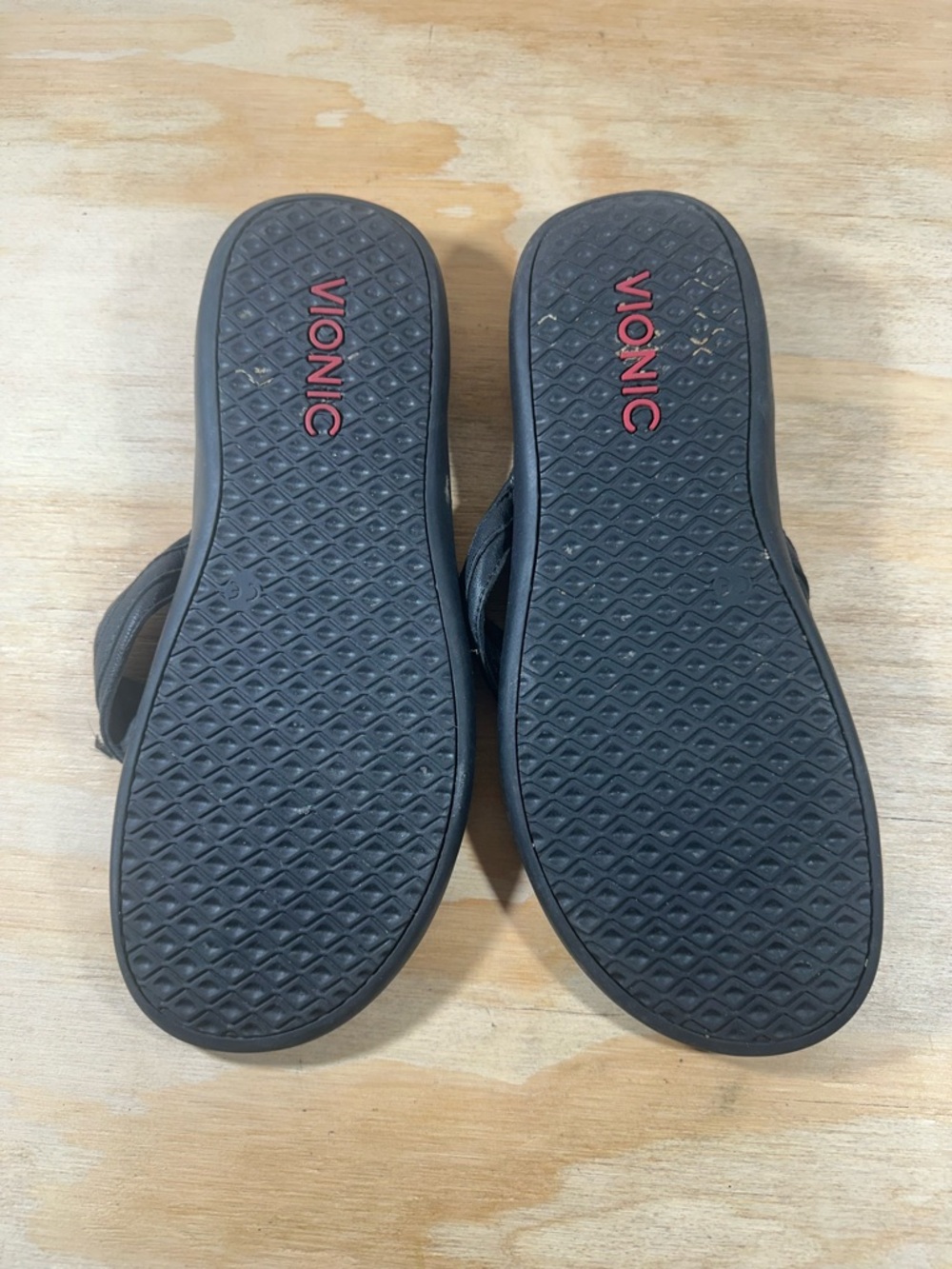 Vionic Black Flip Flop Sandals Women’s Size 9 - Picture 6 of 8